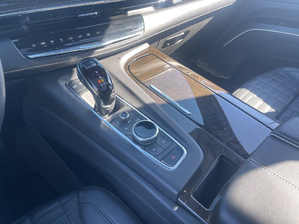 Used 2024 Cadillac Escalade Sport Platinum AWD/4WD image 25