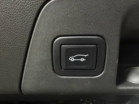 Used 2022 Buick Envision Preferred FWD image 13