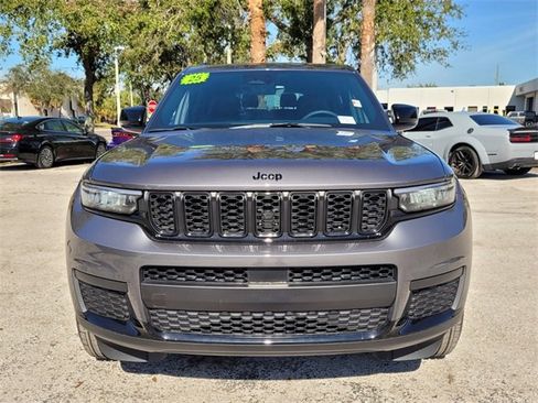 Certified 2025 Jeep Grand Cherokee L Altitude image 6