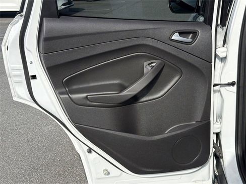 Used 2015 Ford Escape SE image 20