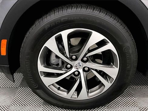 Used 2022 Buick Envision Essence w/ Safety Package image 9