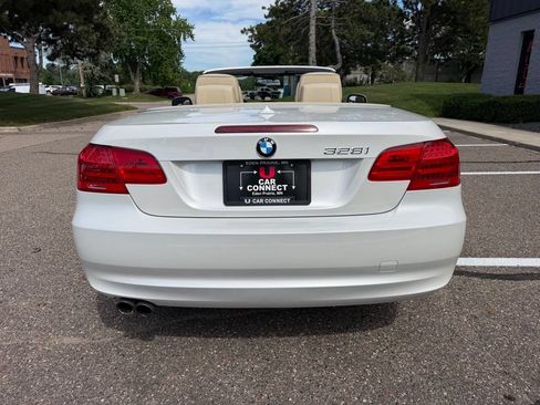 Used 2012 BMW 328i Convertible RWD image 22