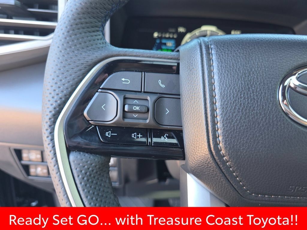 Used 2026 Toyota Sequoia Platinum AWD/4WD image 33