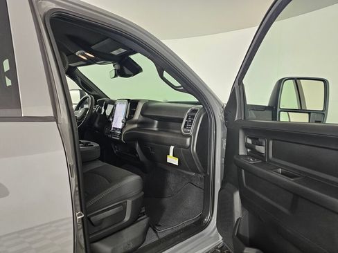 New 2026 RAM 2500 Tradesman AWD/4WD image 36