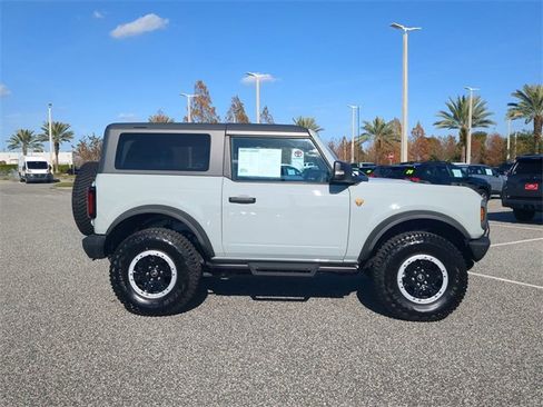 Used 2024 Ford Bronco Badlands image 3