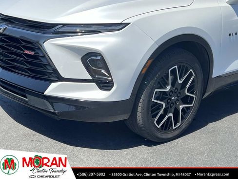 Certified 2023 Chevrolet Blazer RS w/ Driver Confidence II Package FWD image 9