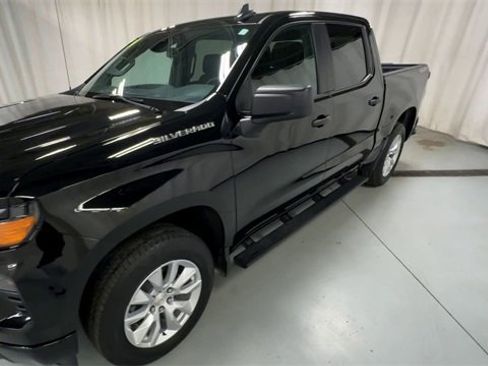 Used 2024 Chevrolet Silverado 1500 Custom image 4
