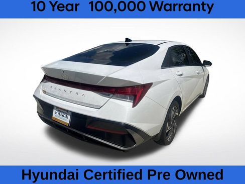 Used 2025 Hyundai Elantra SEL FWD image 3