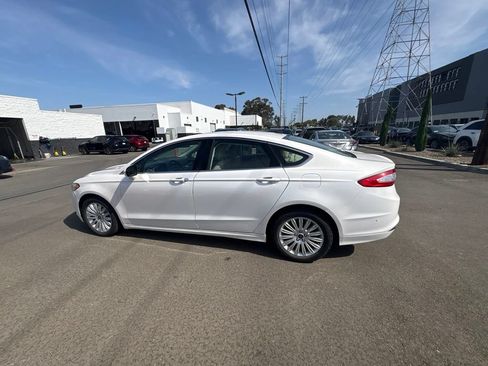 Used 2013 Ford Fusion SE FWD image 10
