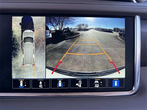 Used 2022 GMC Yukon XL Denali image 26