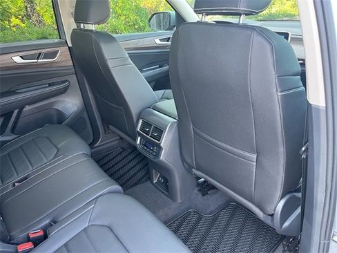 New 2025 Volkswagen Atlas SEL image 30