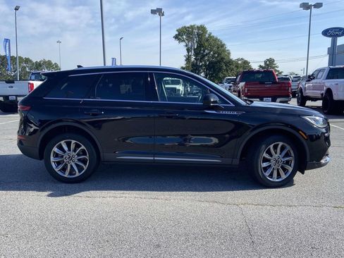 Used 2021 Lincoln Corsair AWD w/ Premium Package image 2