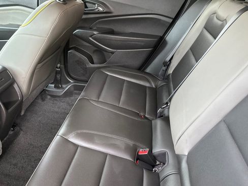 Used 2024 Chevrolet Trax ACTIV w/ Sunroof Package FWD image 12