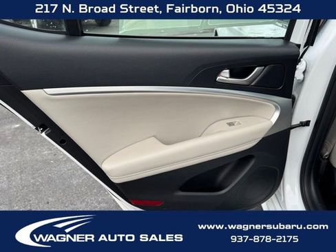 Used 2023 Genesis G70 2.0T image 13