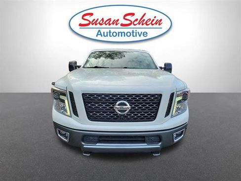 Used 2018 Nissan Titan PRO-4X w/ Pro-4x Utility Package image 17