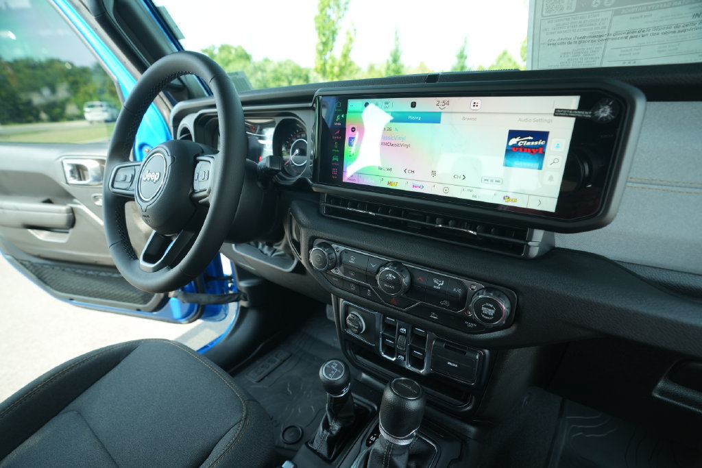 New 2026 Jeep Gladiator Sport AWD/4WD image 33
