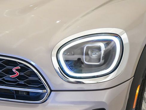 Used 2023 MINI Cooper Countryman S w/ Signature Upholstery Package FWD image 9