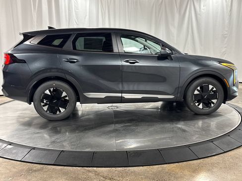 Certified 2026 Kia Sportage LX FWD image 6