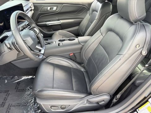 Used 2025 Ford Mustang GT Premium image 6