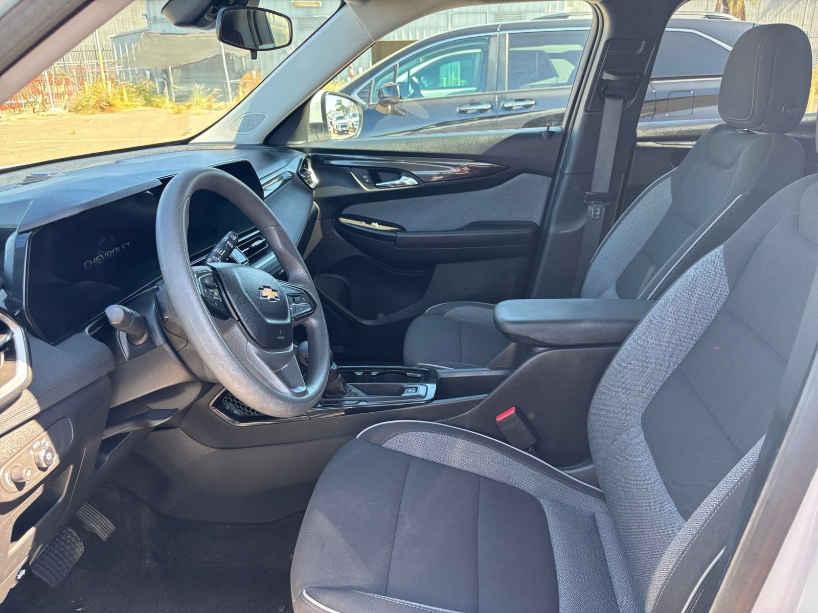 Used 2025 Chevrolet TrailBlazer LT w/ Driver Confidence Package AWD/4WD image 25