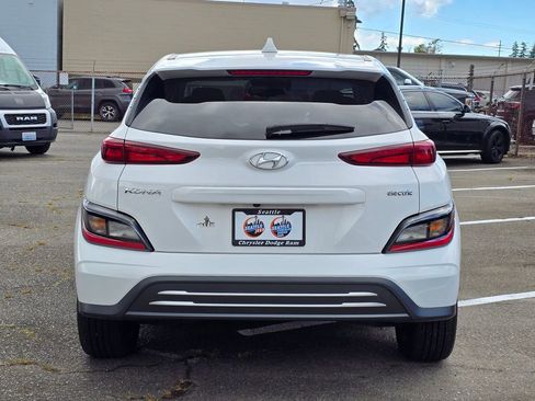 Used 2023 Hyundai Kona SE FWD image 6