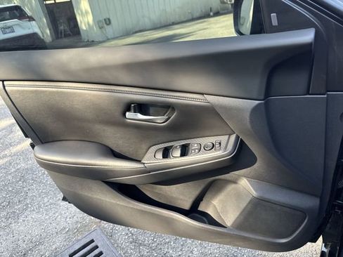 Used 2022 Nissan Sentra SV w/ Trunk Package image 24