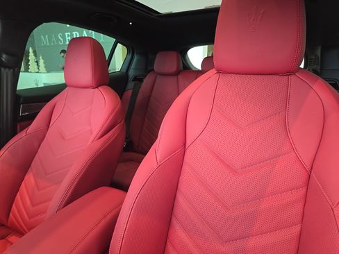 New 2025 Maserati Grecale Modena image 23