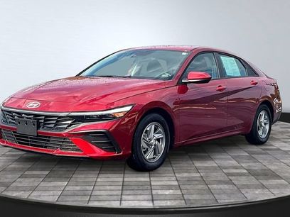 Used 2025 Hyundai Elantra SE