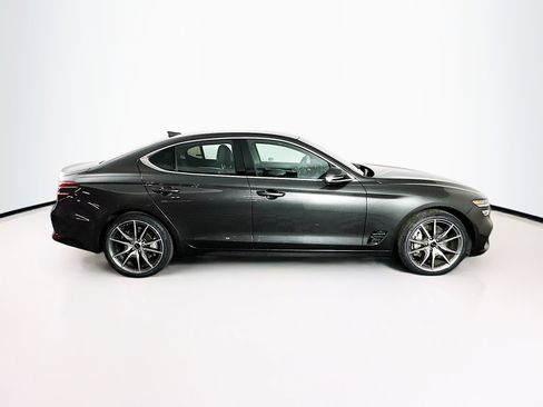 Used 2025 Genesis G70 2.5T image 10