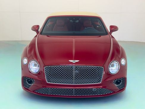 Used 2023 Bentley Continental GT Azure image 67
