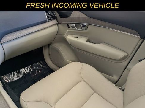 Used 2023 Volvo XC90 B6 Plus image 14