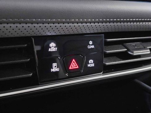 Used 2026 Volkswagen Atlas Peak Edition AWD/4WD image 33