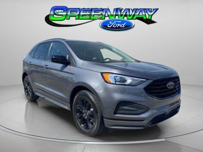 Used 2024 Ford Edge SE w/ Black Appearance Package
