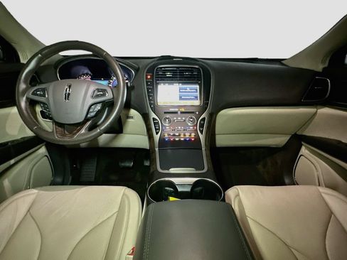 Used 2016 Lincoln MKX Reserve w/ Climate Package AWD/4WD image 9