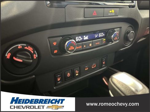 Used 2023 Nissan Frontier PRO-4X w/ Pro Convenience Package AWD/4WD image 23