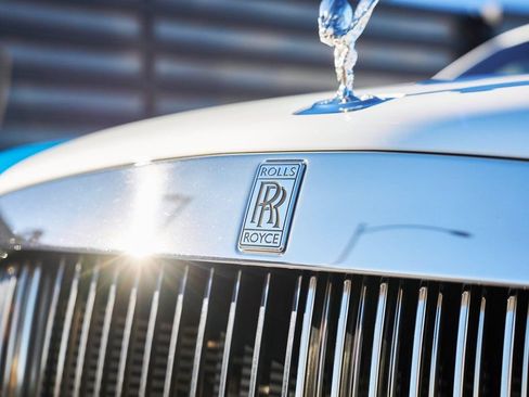 Used 2020 Rolls-Royce Wraith RWD image 9