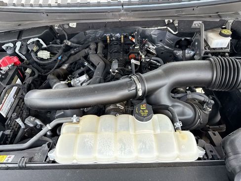 Used 2022 Ford Expedition XLT RWD image 27