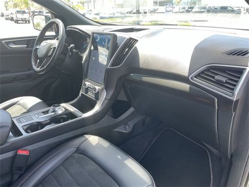 Used 2024 Ford Edge ST-Line image 28