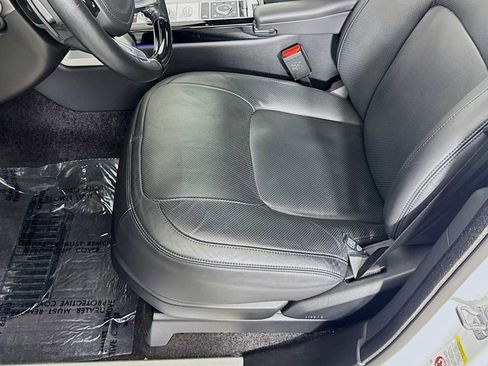 Used 2022 Land Rover Range Rover P525 Westminster Edition image 20