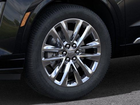 Used 2025 Cadillac XT6 Premium Luxury w/ Technology Package image 10