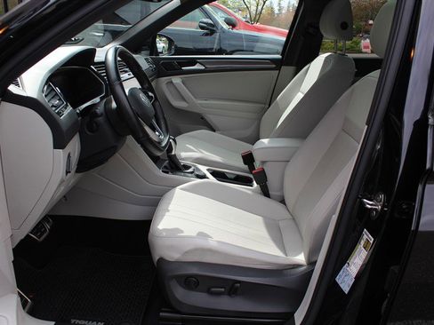 Used 2022 Volkswagen Tiguan SE R-Line image 20