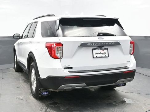 Used 2020 Ford Explorer XLT w/ Equipment Group 202A image 5