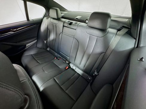 Used 2019 BMW 530e xDrive w/ Convenience Package image 22