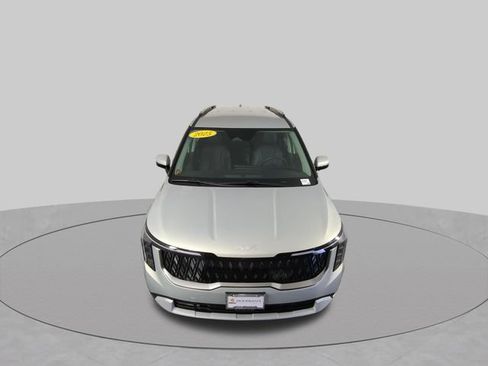 Used 2025 Kia Carnival EX FWD image 42