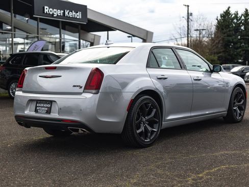 Used 2023 Chrysler 300 S RWD image 9