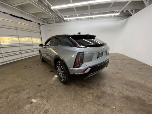 Used 2025 Cadillac Optiq Sport 1 image 4