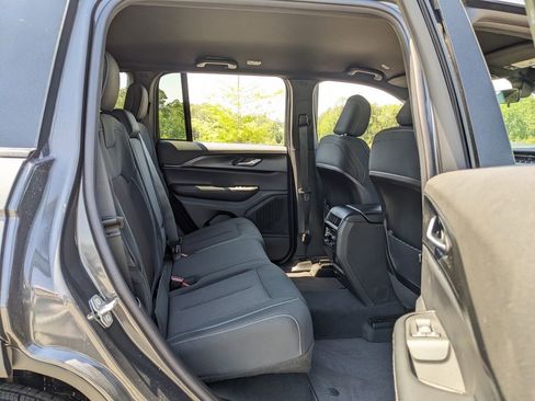 Used 2026 Jeep Grand Cherokee Laredo image 35