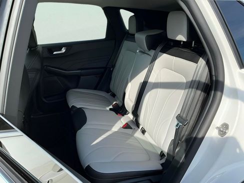New 2026 Ford Escape SE w/ PHEV Premium Package FWD image 25
