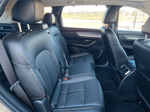 Used 2025 MAZDA CX-70 Plug-In Hybrid w/ Premium Pkg image 29