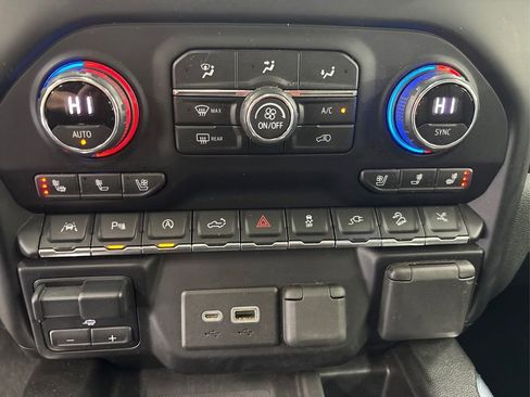 Used 2021 Chevrolet Silverado 1500 High Country image 37